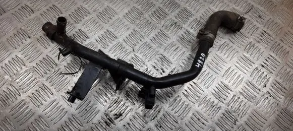 Volkswagen PASSAT B5 Engine coolant pipe/hose 028121055AD