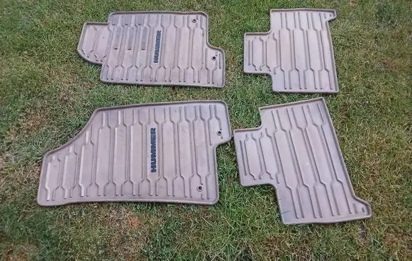 Hummer H3 Car floor mat set 88963299