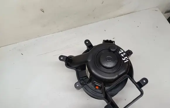 Peugeot 5008 Heater fan/blower T3953001 T39530015560 1521151009