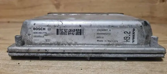 Volvo S80 Engine control unit/module 0281001776