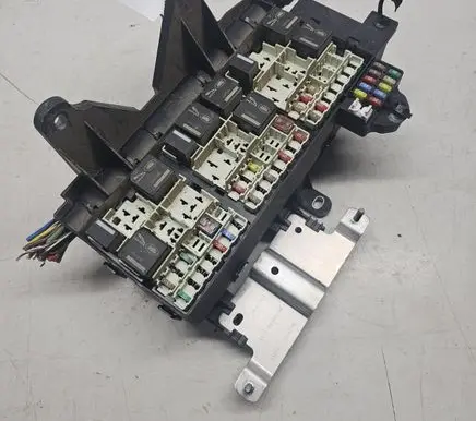 Jaguar XE Fuse module