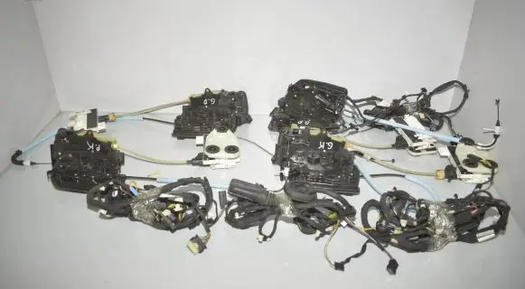 BMW X5 F15 Front door soft close latching motor 7281954 7419842 7281945