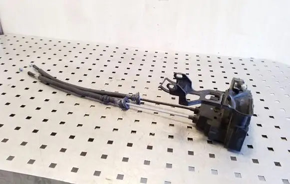 Hyundai Santa Fe Front door lock 813202B060