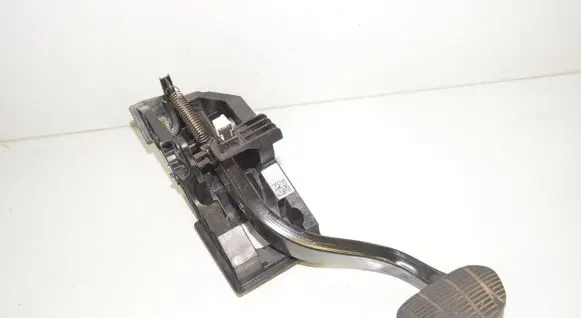 BMW 2 F45 Brake pedal 6856596 35006856596