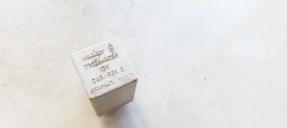 Renault Laguna I Other relay 7700844036