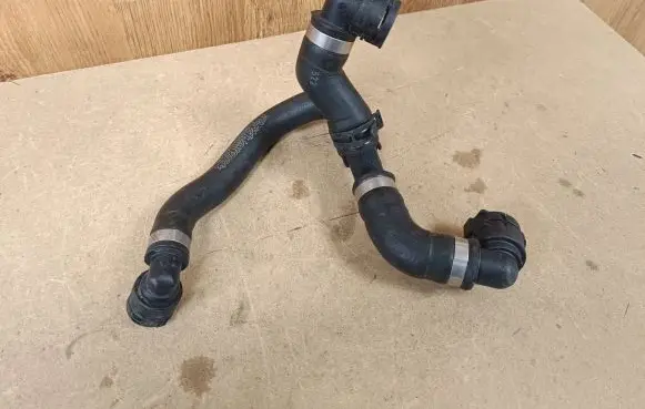 Mercedes-Benz GLC X253 C253 Engine coolant pipe/hose A2535018382