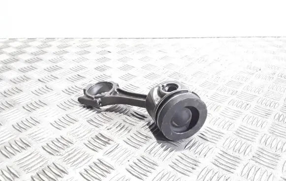 Piston with connecting rod