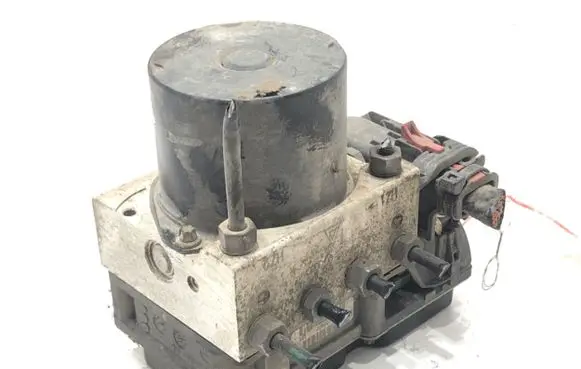 Volkswagen Polo IV 9N3 ABS Pump 6Q0907379AF