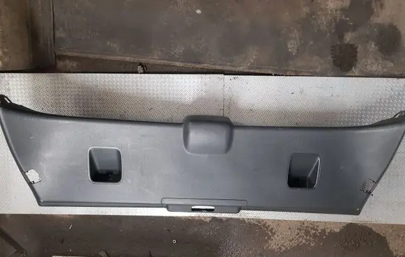 Peugeot 3008 I Tailgate trim 9670581877