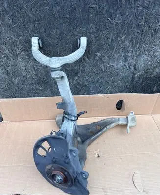 Mercedes-Benz GLE AMG (W166 - C292) Front wheel hub spindle knuckle 