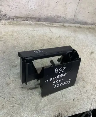 Volkswagen Touran III Tailgate interior release/open handle 5ta867601