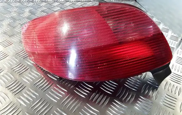 Peugeot 206 Rear/tail lights 2531G