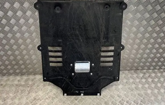 Porsche Macan (95B) Engine splash shield/under tray