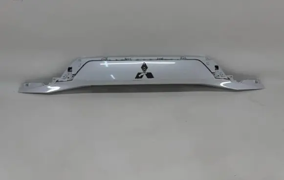 Mitsubishi Outlander Trunk door license plate light bar 5817A265-02