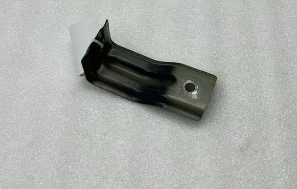 Volkswagen T-Roc Fender mounting bracket 2GA809471