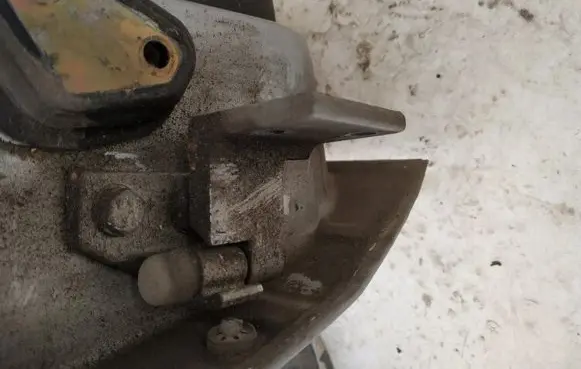 Peugeot 406 Rear door lower hinge
