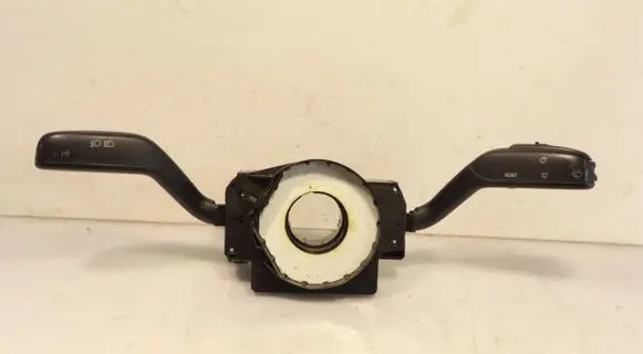 Skoda Fabia Mk2 (5J) Light switch