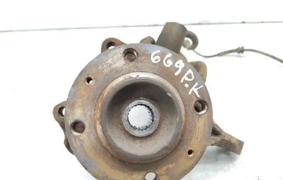 Citroen C3 Pluriel Front wheel hub spindle knuckle