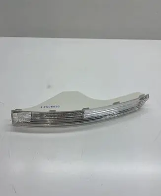 Volkswagen PASSAT B6 Front indicator light 084411623