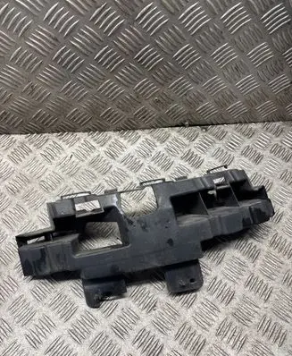 Ford Focus C-MAX Front bumper mounting bracket 3M5117E856 12345978 D2A3B