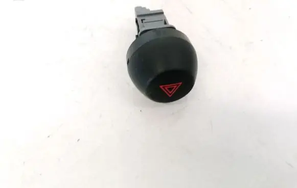 Toyota RAV 4 (XA30) Hazard light switch 15B060