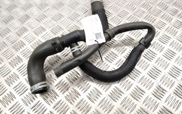 Engine coolant pipe/hose