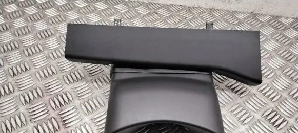 Volvo V70 Steering wheel column trim 8648402