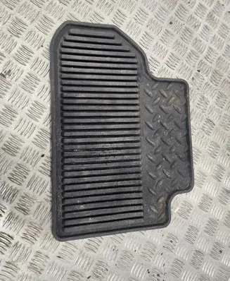 Hummer H3 Rear floor mat 