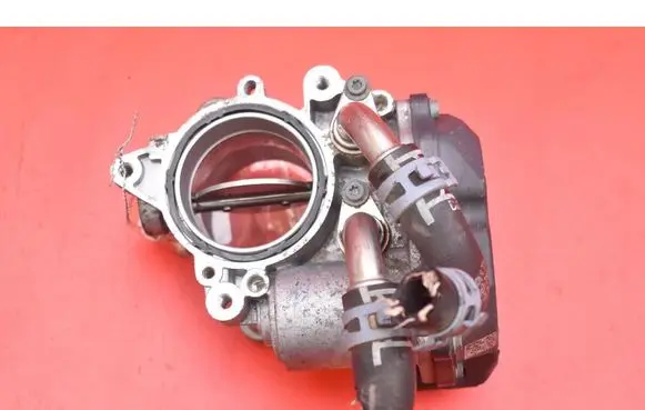 Audi A4 S4 B8 8K Throttle body valve 04L128063P