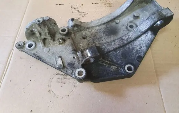 Volvo V50 Generator/alternator bracket 9682367380