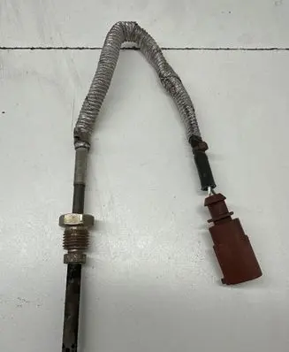 Audi A4 S4 B8 8K Exhaust gas temperature sensor 059906088M