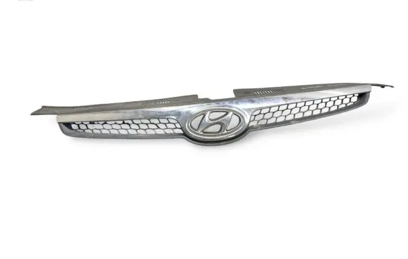 Hyundai i30 Front bumper upper radiator grill