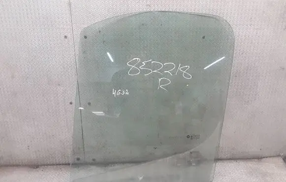 Nissan Primastar Front door window glass four-door