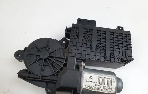 Citroen C4 I Front door window regulator motor 9682495880
