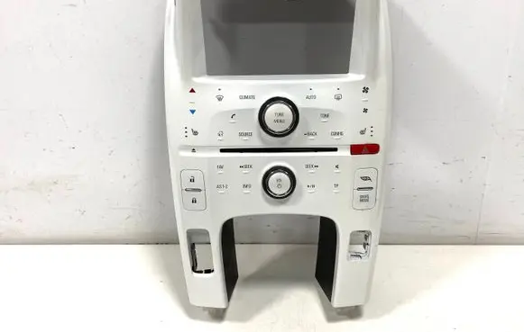Head unit multimedia control