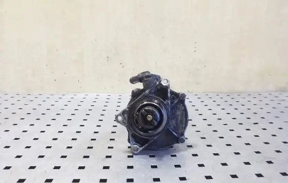 Audi A6 S6 C5 4B Vacuum pump