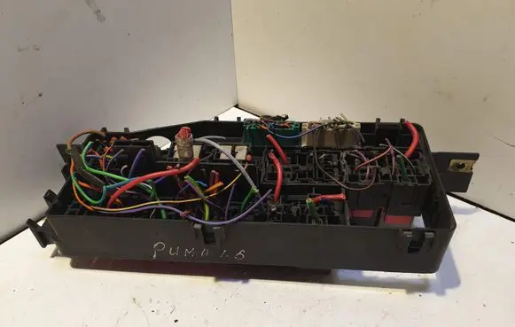 Ford Puma Fuse module YS6T14A067AA
