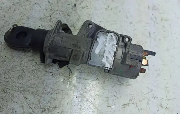 Volkswagen Golf IV Ignition lock 4B0905851C