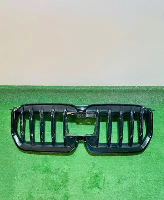 BMW X1 U11 Front grill 18517811