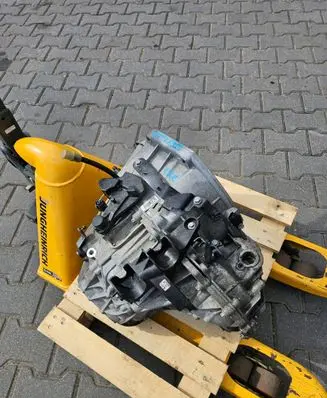 Renault Trafic III (X82) Gearbox mounting bracket CEPF6R9Mvwgroup777