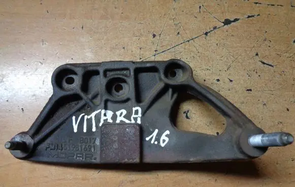 Suzuki Vitara (LY) Bracket in trunk/boot 
