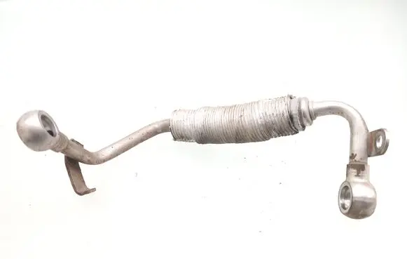 Volkswagen PASSAT B6 Engine coolant pipe/hose 06J121497D