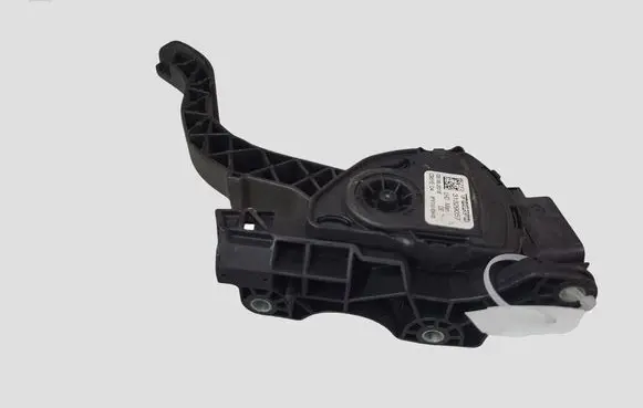 Volvo V60 Accelerator throttle pedal 31329057