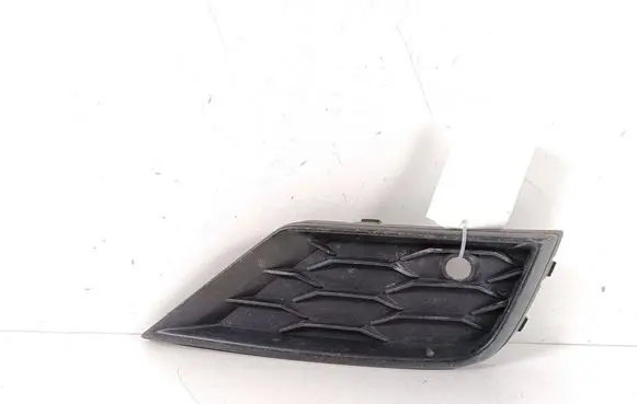 Volkswagen Tiguan Front bumper lower grill 5NA853666A