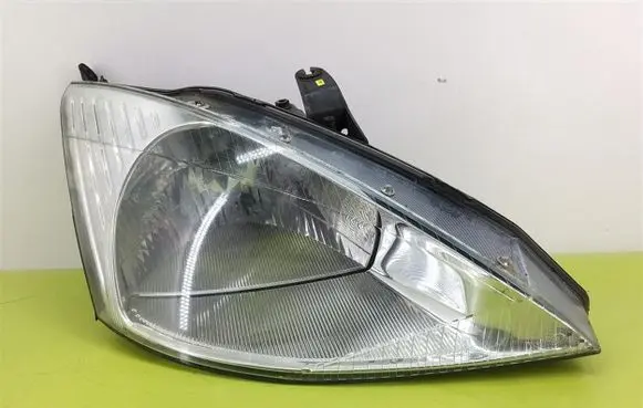 Ford Focus Headlight/headlamp