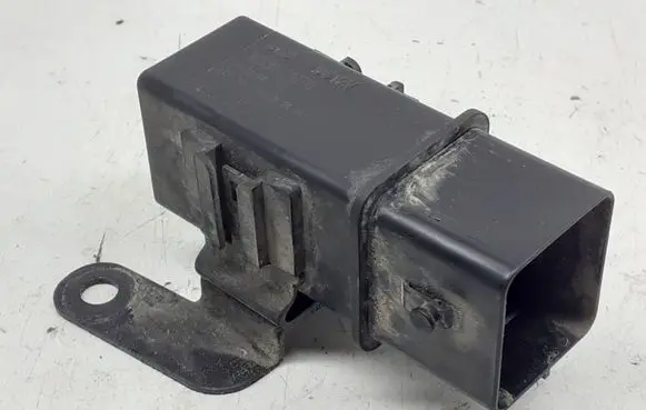 KIA Optima Glow plug pre-heat relay 368302A170