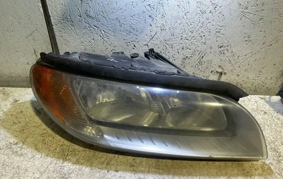 Volvo V70 Headlight/headlamp 31214352 6330200001