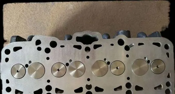Volkswagen Typ3 Engine head 038103373E