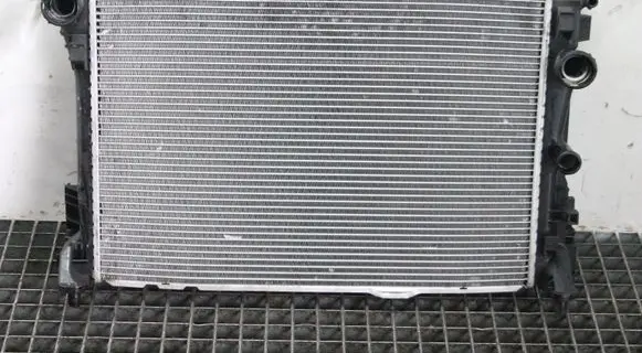 Mercedes-Benz E A207 Coolant radiator A0995002703
