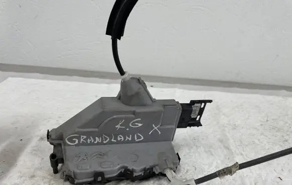Opel Grandland X Rear door lock 16943126
